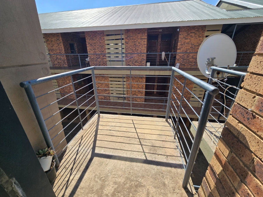 To Let 1 Bedroom Property for Rent in Dassie Rand North West